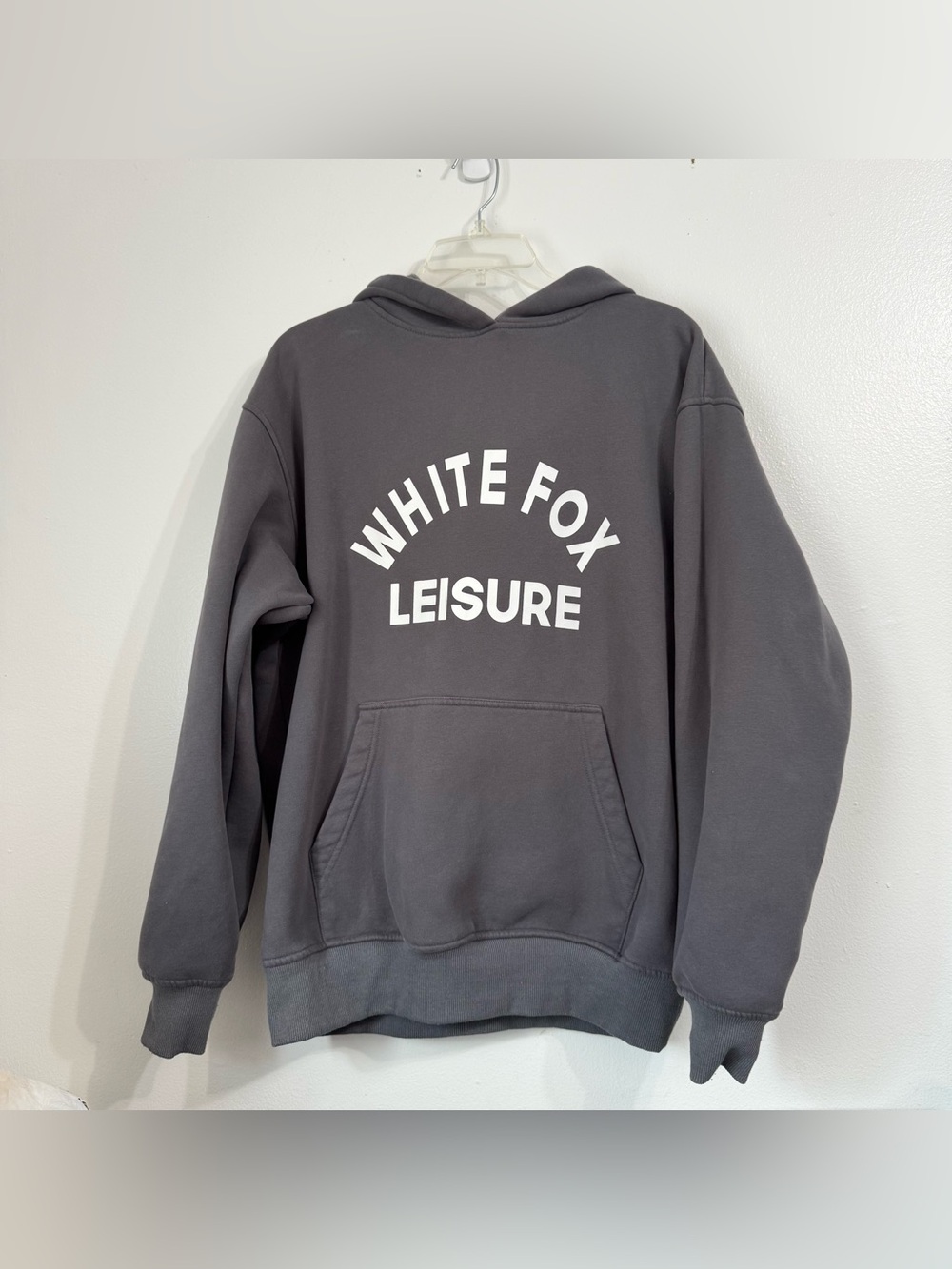 White Fox Leisure Charcoal Gray Pullover Hoodie Sweatshirt